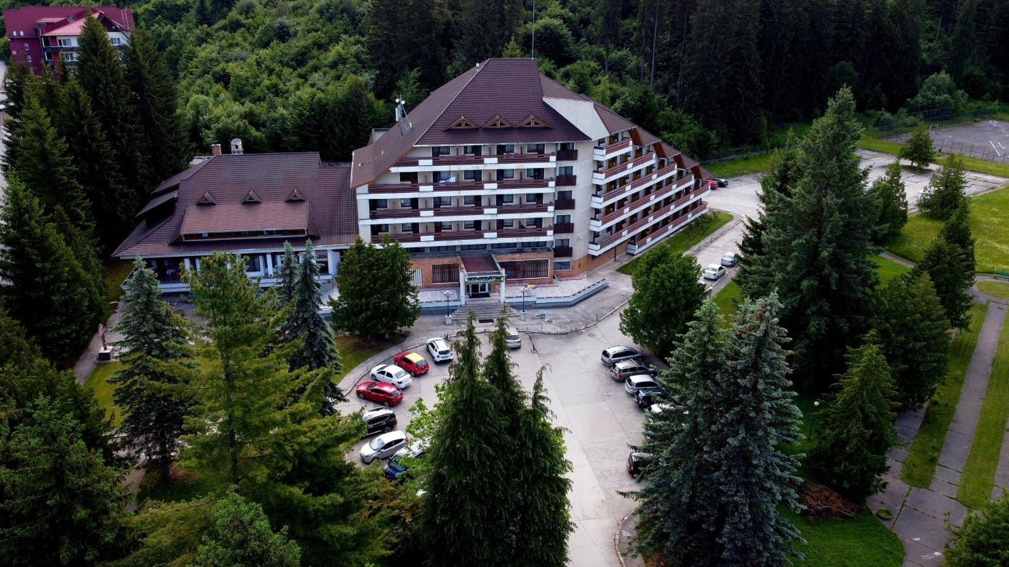 Hotel Bradul - Covasna Eksteriør bilde
